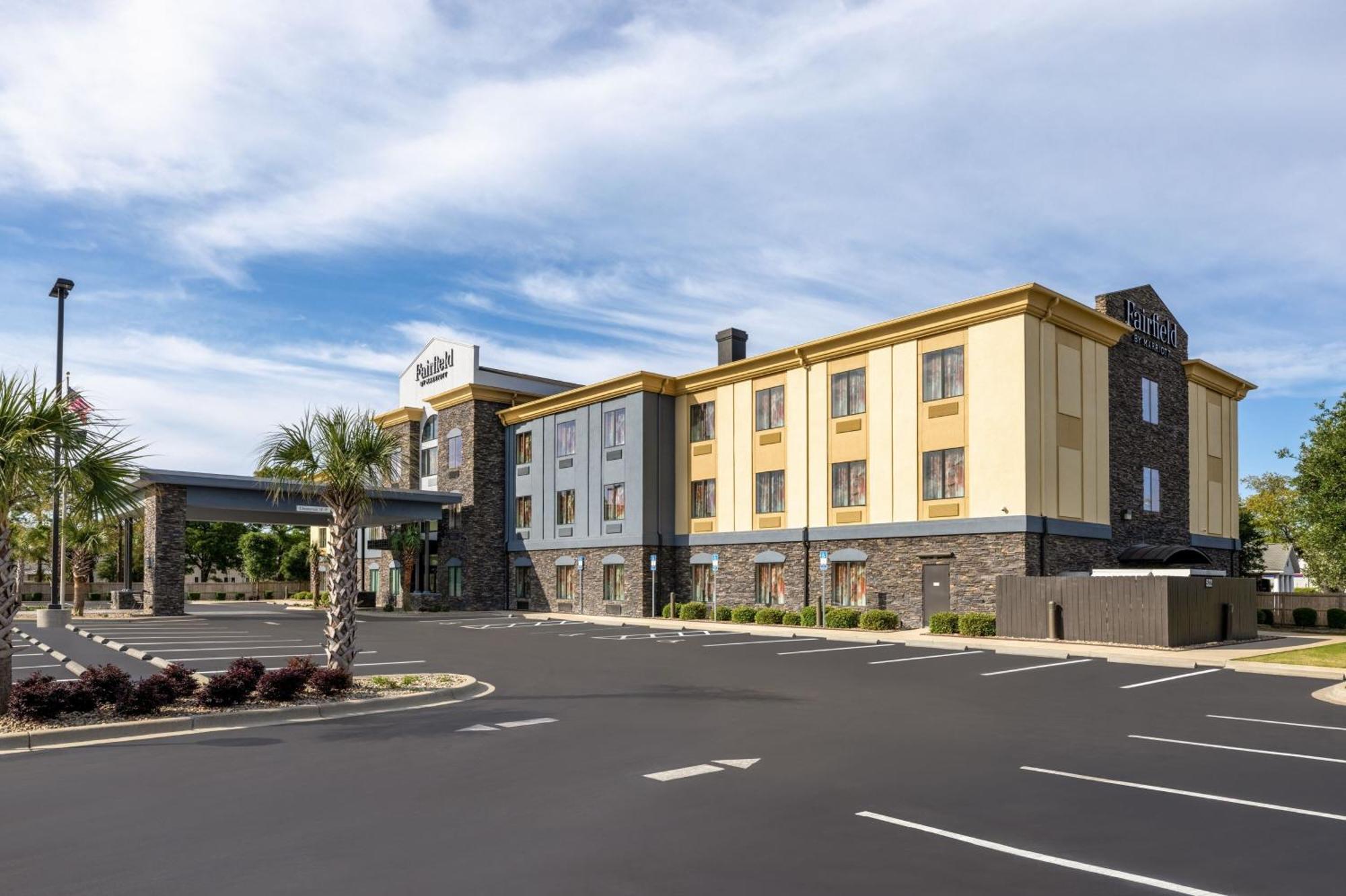 Fairfield & By Marriott Hurlburt Area Hotel 2*