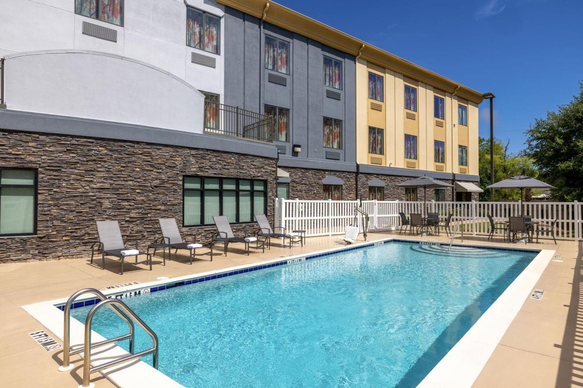 Fairfield & By Marriott Hurlburt Area Fort Walton Beach