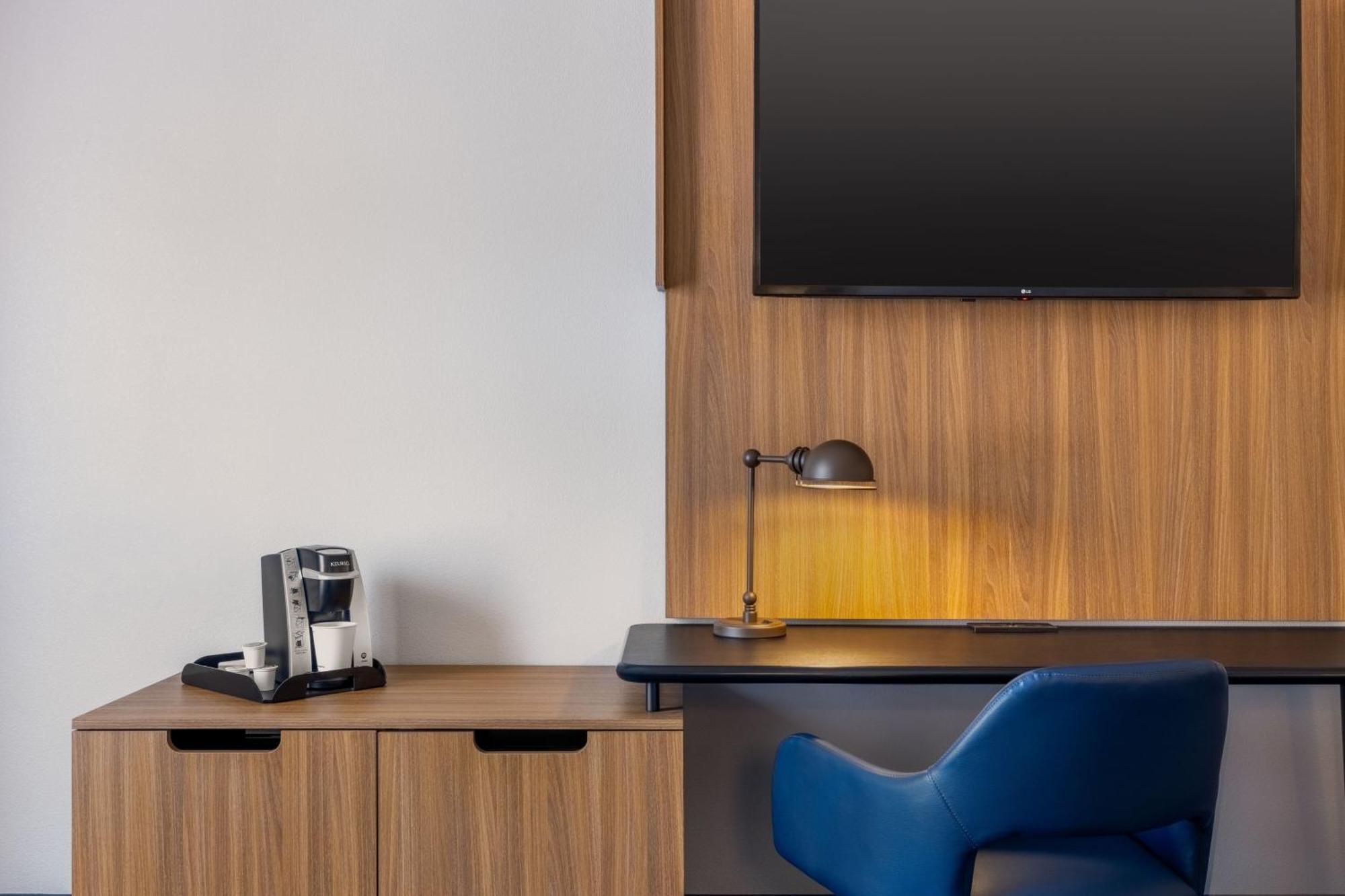 Fairfield & By Marriott Hurlburt Area Hotel